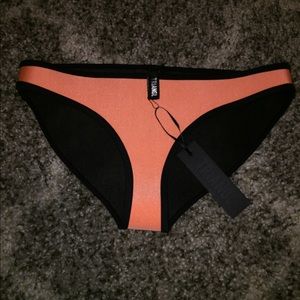 Brand new triangl bottoms!